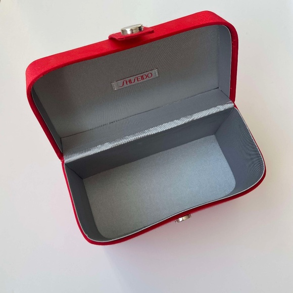 BRAND NEW SHISEIDO COSMETIC CASE VANITY RED BAG MAKEUP BAG BRAND MERCH MUA - Picture 7 of 8